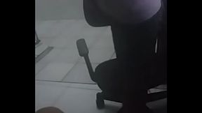 Gordinho Fogoso enfia p&eacute_ inteiro dentro de um an&atilde_o