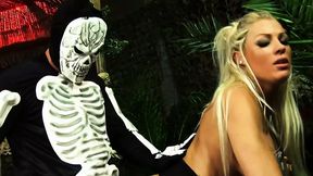 Steamy group encounter with Cindy Behr leading the seduction