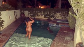 Pussy Play Outside in the Pool and Then Some Sloppy Dick Sucking