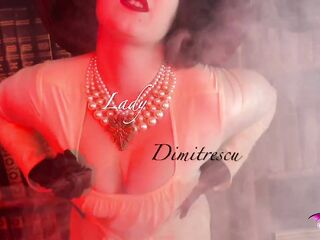 Lady Dimistrecu on Her Knee&#039;s TEASER OmankoVivi Resident Cruel Village Cosplay