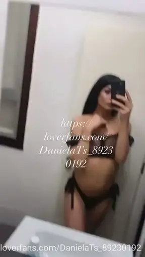 Trans femenina