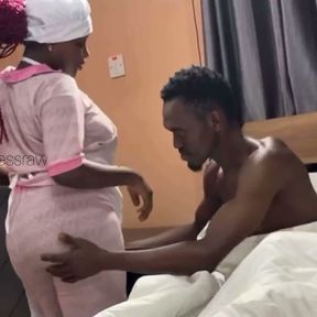 Hard Dick Riding Big Booty Sexy Bitch Fuck a Guest That Just Checked in