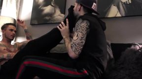 muddy Tatted fellow With admirable Feet receives Worshiped And Blows a load