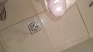 Håndjobb, tiss, kuker, pappa, bad – solojente klipp av lubne asiatiske amatørgutter som får anal knulling