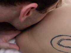 TATTOOED CUTIE LUNA LOVELY PUSSY LICKED AND FISTED TO