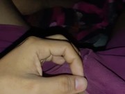 Me hago una paja hasta venirme