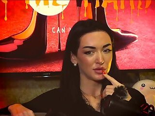 PODCAST #001: Mistress Zuzu Sweet
