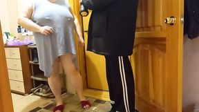 Jerking off with a sex toy to a courier