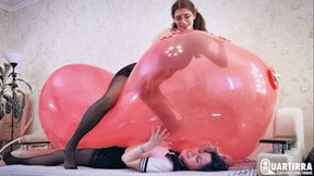 Q1127 Pink Loonster in between - 480p