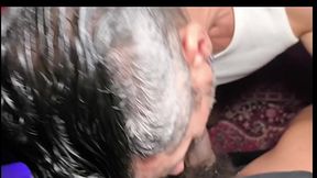 Novinho casado roudao nao aguentou o tesao na cabe&ccedil_a da sua roloa e me procurou pra gozar