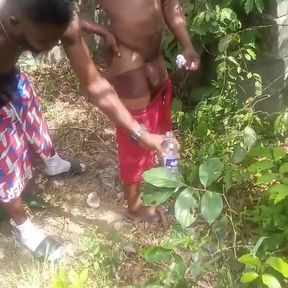 A Bush Hang Out with My Homie