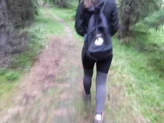 Hiking adventures banging buble booty next to the tree in public park with cumhot on her ass
