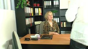 Mature Pussy Over 40 Folded and Fucked Hard