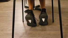 Kayla Yeezy shoeplay