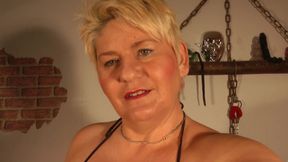 Annadevot - Red - White - Black and 14 centimeters;-)