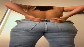 experimentando calcas no provador do shopping e mostrando a buceta, qual ficou melhor ? - esposaheyya