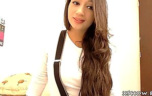 Horny chinese babe cumming