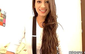 Horny chinese babe cumming