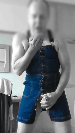 One minute pinafore fun