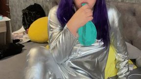 Val in silver costome poping balloons