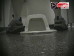 Girls peeing in the common toilet voyeur video