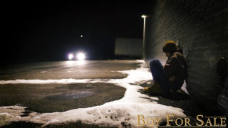 Blowjob, bareback, licking, cocks – fetish clip van de getatoeëerde Austin Lock, Cain Marko, Ethan Tate en Tucker Barrett, die anaal worden gepenetreerd