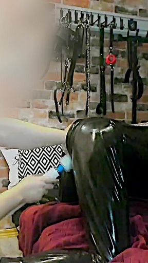 Fist-fucking Gaping Slut in Latex: Gigi's Master Makes Her Cum