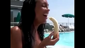 Banana Deepthroat