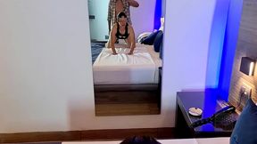 lo que hacen sus esposas en el gym, entrenando con isis milf y hotwife en el motel azul zafiro video completo