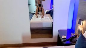lo que hacen sus esposas en el gym, entrenando con isis milf y hotwife en el motel azul zafiro video completo