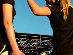 big ass blonde in leggings at concert