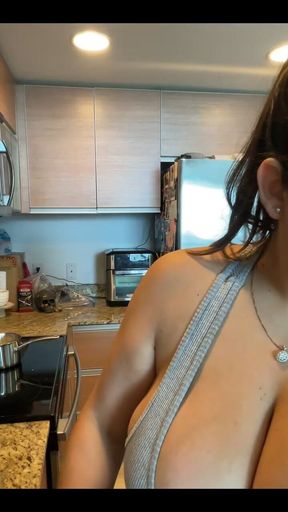 Live Stream with Dani Valentina