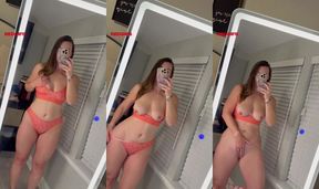Amateur MILF OnlyFans Tits