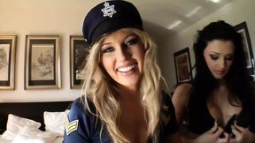 With Titus' cock inside her pussy the lesbian Alien licks it