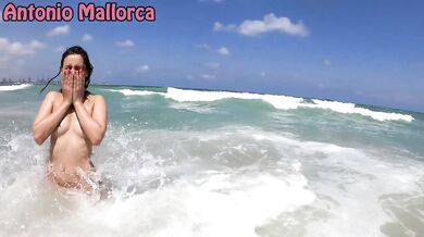 Having Fun On A Nudist Beach With La Round Ass Italian Cherry