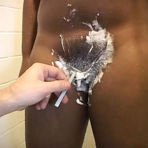 Man shaves girls pussy then goes down on her