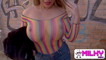 Fue un dia dificil para tener sexo, pero apareció una hermosa rubia tetona y la convenci de ir a mi departamento - Carla Boom