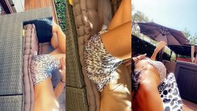 comme promis je me suis mis toute nue sur ma terrasse... c’est tellement plus...