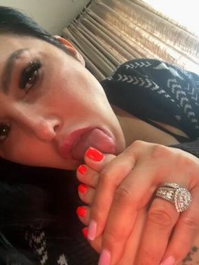 Toe licking