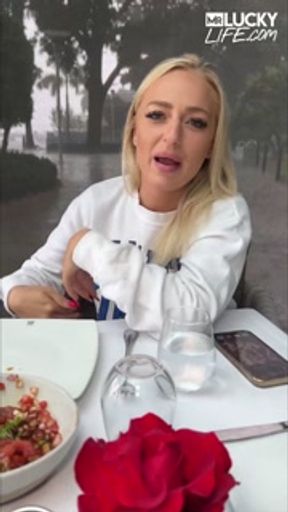 Romantic Rainy Fuck Date With Sexy Babe Elana Bunnz