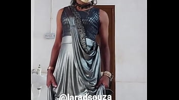 Indian sexy crossdresser Lara D&#039_Souza sexy video