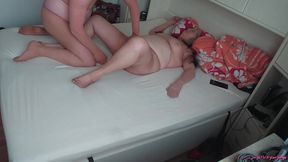 strumpfhosen encasement mit molliger milf 2