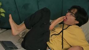 Aaron Ez Private Show