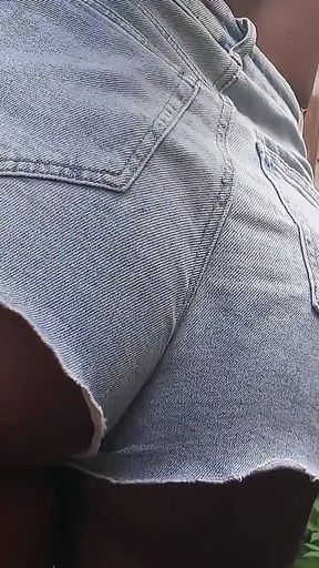 Shaking My Ass Peeing in Hot Pants