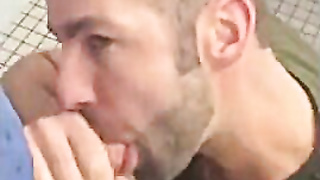 Bear gives fellatio in a public wc - amateur queer pornography