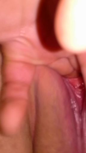 I open the pussy to my big ass dick with her dildo what a delicious pussy she has and she squirts