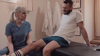 Smalltits tranny masseuse licks and barebacks her guy client