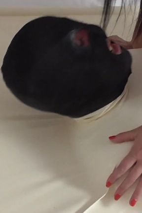 Gagging Martyrdom in Vacuum Bed!