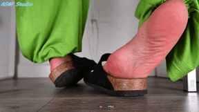 Sundae never hears her classmates down in her birks! - MOV