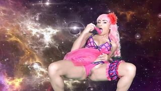 camsoda-Cosplaying teen solo toying her pussy